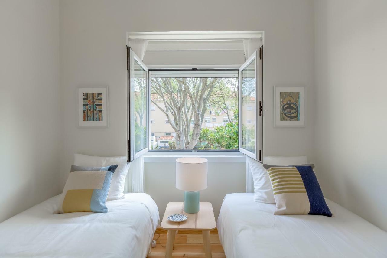 Sunny, Bright And Quiet Apartment, By Timecooler リスボン エクステリア 写真