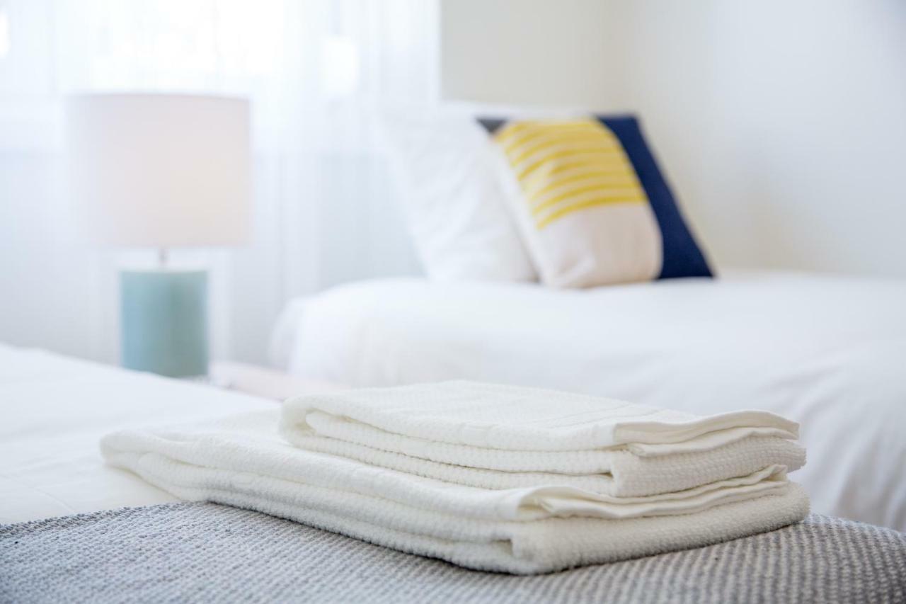 Sunny, Bright And Quiet Apartment, By Timecooler リスボン エクステリア 写真
